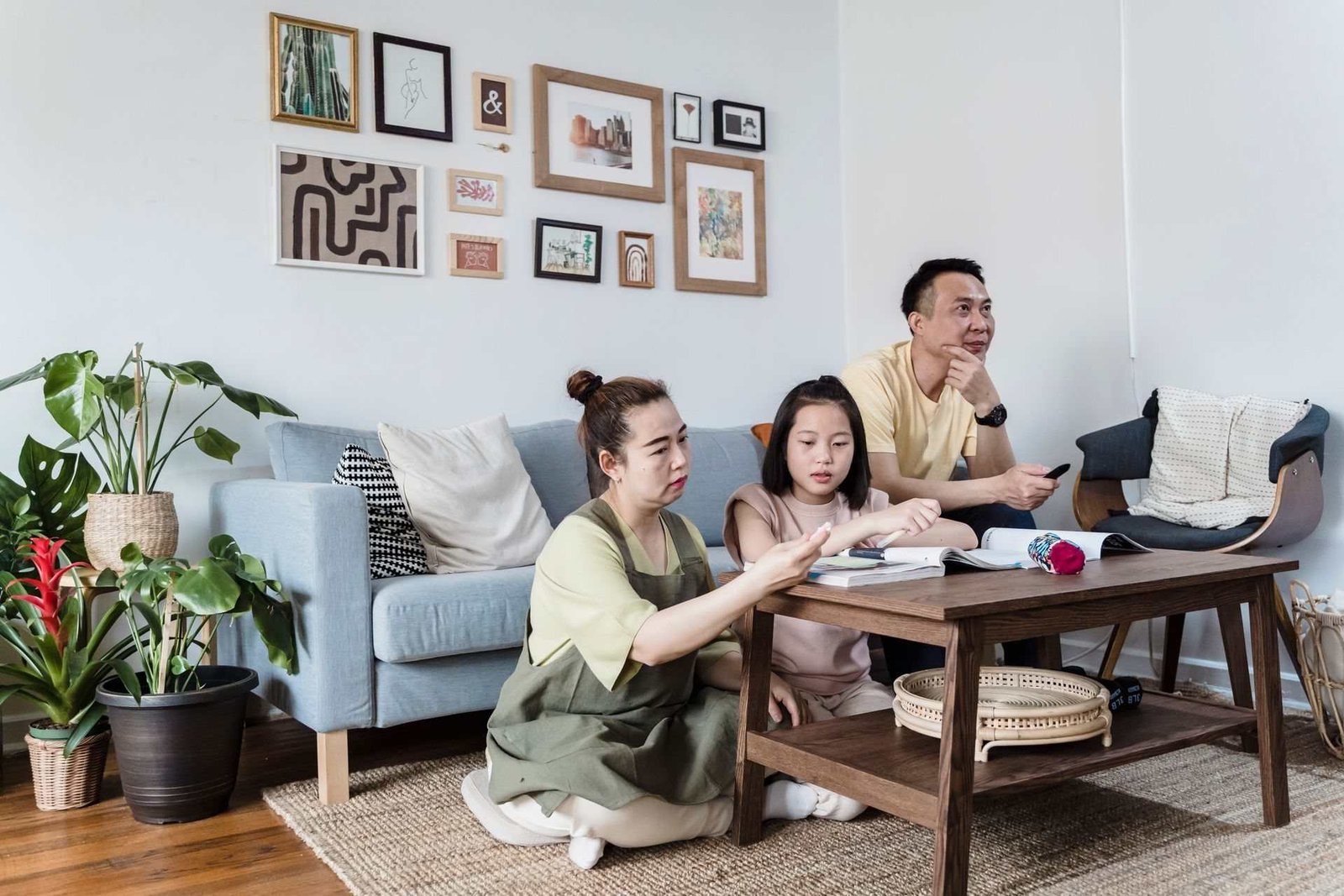 Cary NC family at home with questions about mold removal